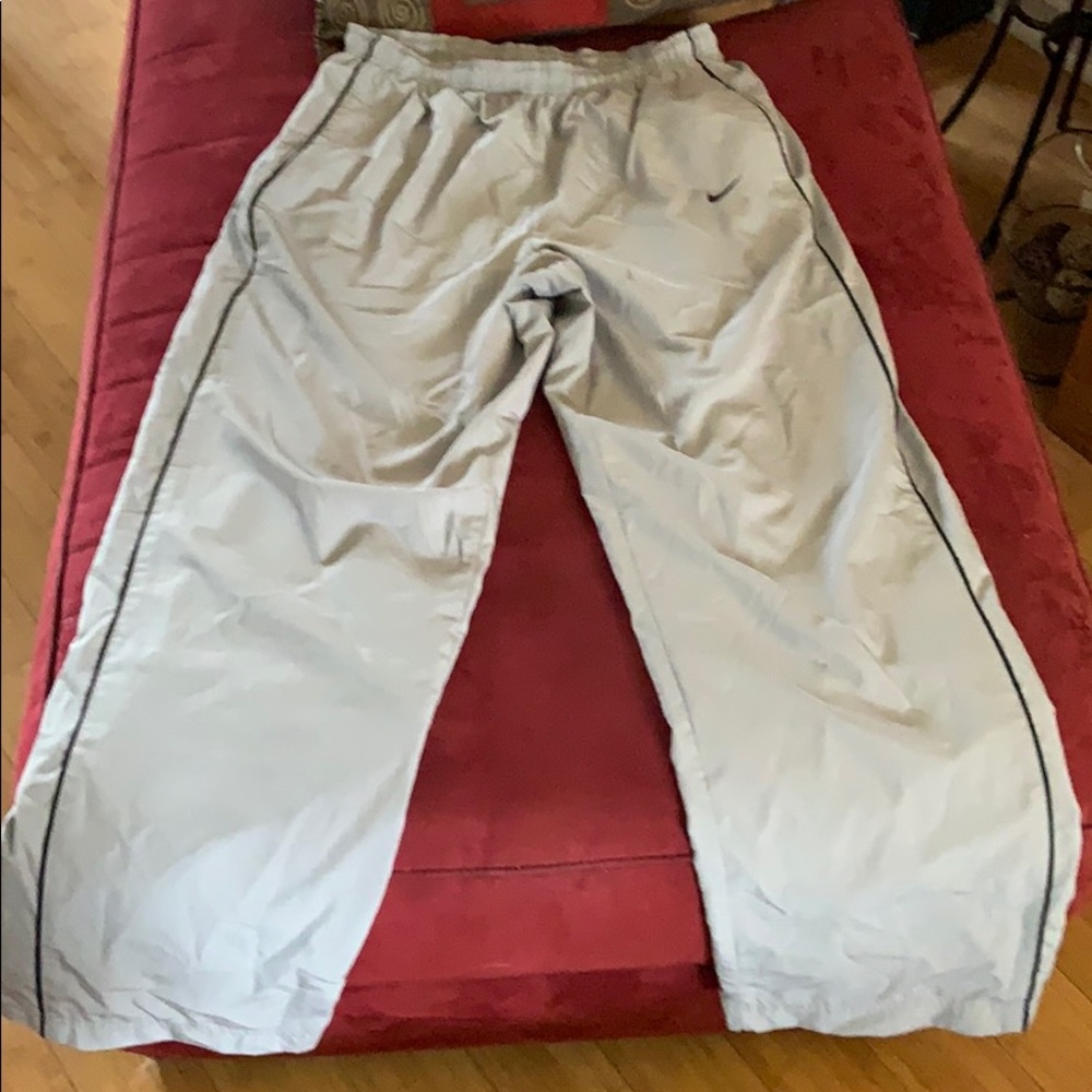 Wind pants